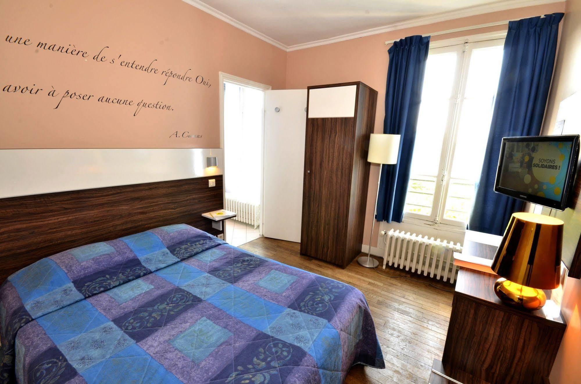 Logis Hotel & Restaurant - Les Bords De Seine Ла-Рош-Гийон Экстерьер фото